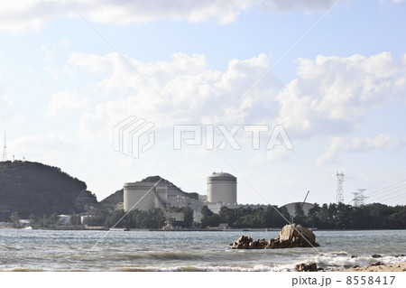 美浜発電所の原子炉建屋 8558417