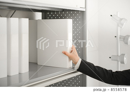 書棚のバインダー 8558578