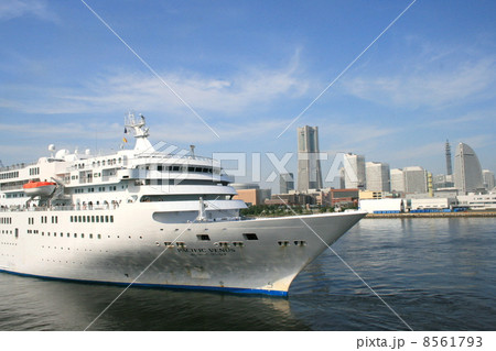 「ぱしふぃっくびいなす」の入港風景 8561793