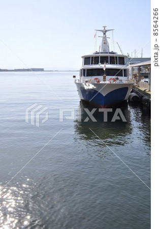 秋の神戸港 8564266