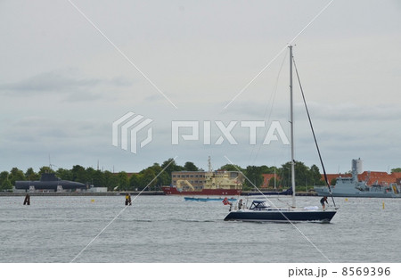 カステレット要塞の対岸のデンマーク海軍基地 8569396