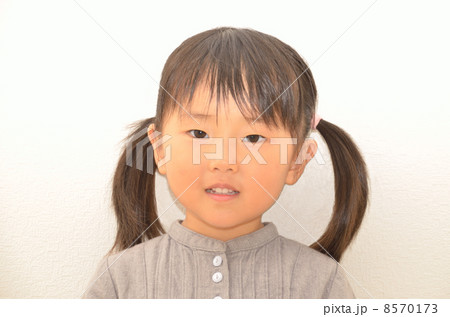 アップの女の子 8570173