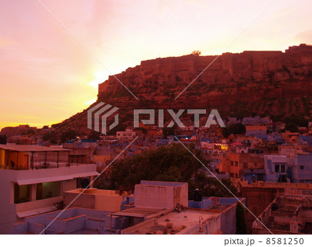 ジャイサルメールの夕日 8581250