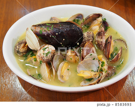 アサリの白ワイン蒸し アサリの白ワイン蒸し 8583693