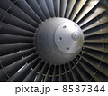 航空機のジェットエンジン 8587344