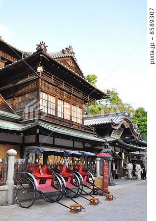 道後温泉本館 人力車 道後温泉本館 人力車 8589307