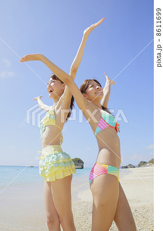 ビーチの女性 ビーチの女性 8611699