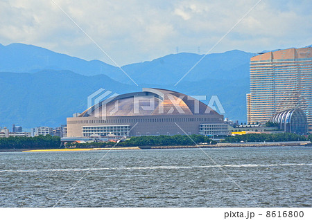 博多湾上から眺めた「福岡ドーム」(福岡県福岡市) 博多湾上から眺めた「福岡ドーム」(福岡県福岡市) 8616800