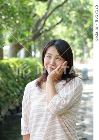 中年女性 中年女性 8617125