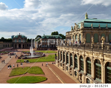 ドイツ・ドレスデン・ツヴィンガー宮殿 ドイツ・ドレスデン・ツヴィンガー宮殿 8618294