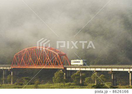 霧の北上線 8626166