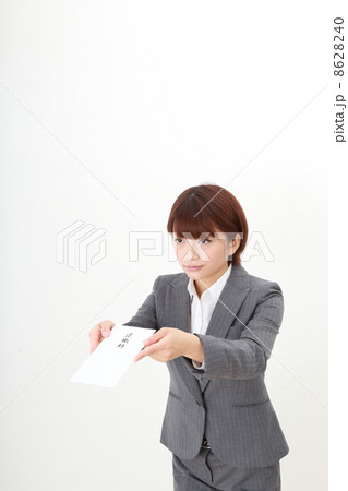 退職願の提出 8628240