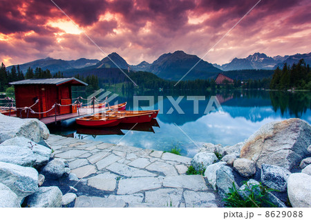 lake 8629088