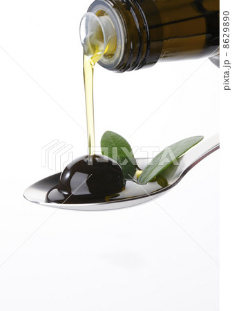 オリーブ 8629890