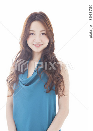 ロングヘアの女性 ロングヘアの女性 8643780
