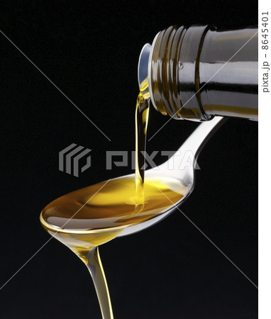 オリーブオイル 8645401