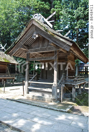 出雲大社の末社「氏社(うじのやしろ)」（島根県出雲市大社町） 8648411