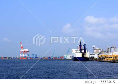 到着した貨物船 8653015