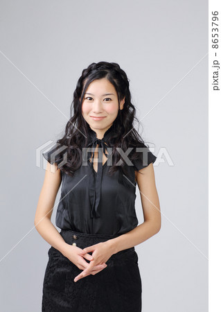 若い女性 若い女性 8653796