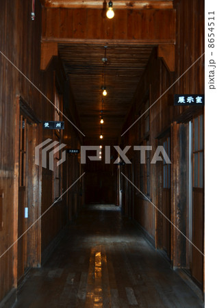 古里の校舎廊下 古里の校舎廊下 8654511