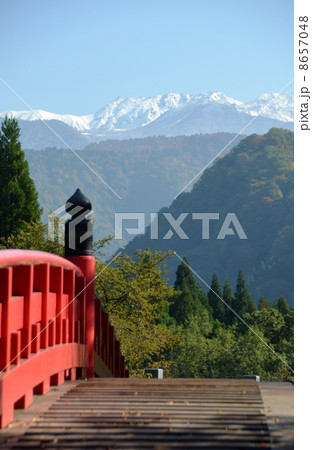 布橋から見える立山連峰 8657048