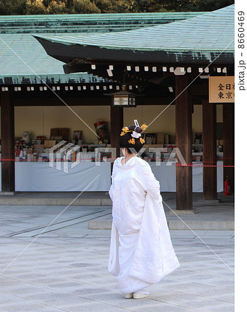 境内の花嫁 8660469