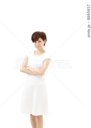 悩む女性 悩む女性 8660857