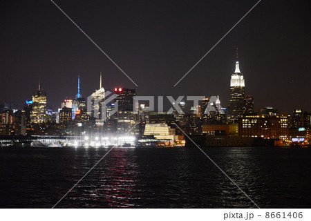 ニュージャージーから見たマンハッタンの夜景 ニュージャージーから見たマンハッタンの夜景 8661406