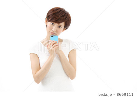 悩む女性 悩む女性 8669111