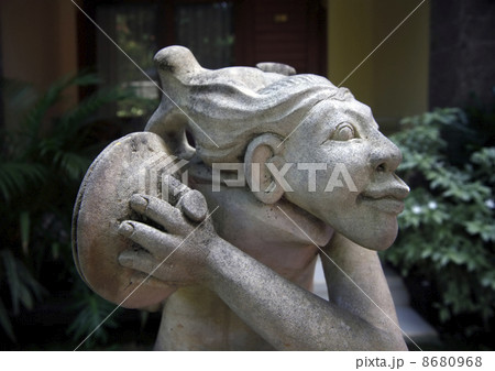 The Indonesian sculpture 8680968
