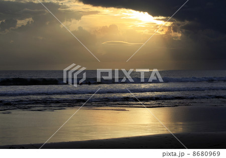 Beautiful sunset 8680969