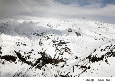 Mountains and snow Mountains and snow 8681081