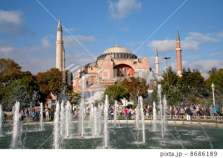view on Haghia Sophia through fountain view on Haghia Sophia through fountain 8686189