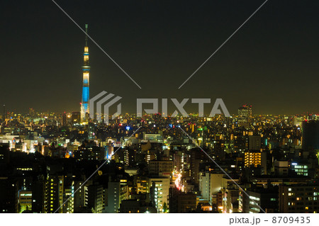 東京スカイツリーと夜景 東京スカイツリーと夜景 8709435