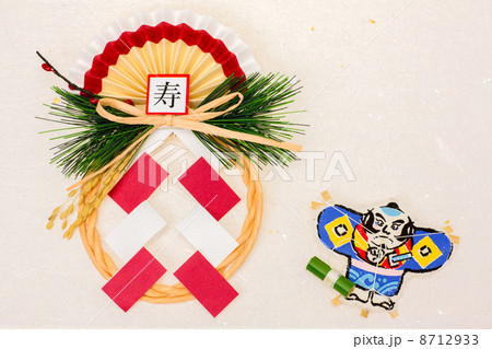 正月飾りと奴凧 8712933