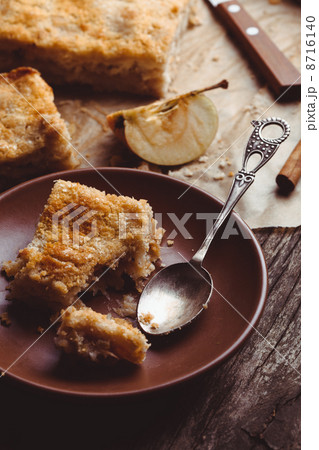 Apple cake 8716140