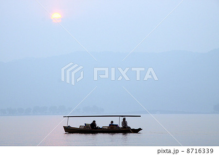 杭州・西湖 遊覧船 8716339