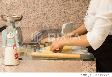 ビスケット作り 8719557