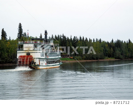 外輪船「ディスカバリー号」（アラスカ州フェアバンクス） 8721712