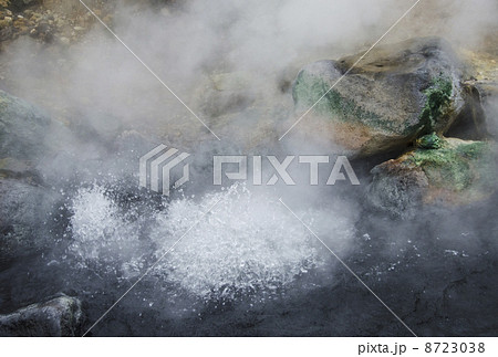 温泉地　噴泉　イメージ素材　背景素材 8723038