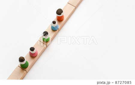 道を行く人 道を行く人 8727085