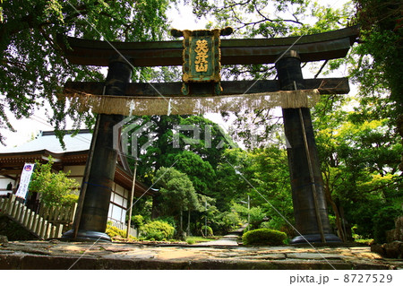 英彦山神宮　銅の鳥居 8727529