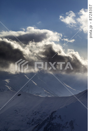 Evening mountain and sunlight clouds Evening mountain and sunlight clouds 8728307