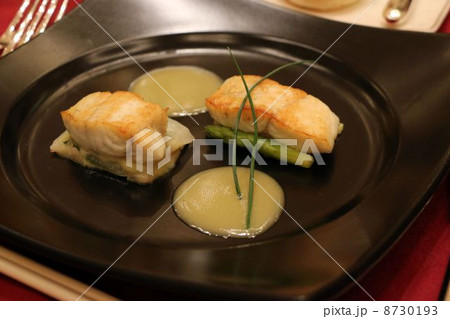 鱸(スズキ)のポワレ・・・フランス料理 鱸(スズキ)のポワレ・・・フランス料理 8730193