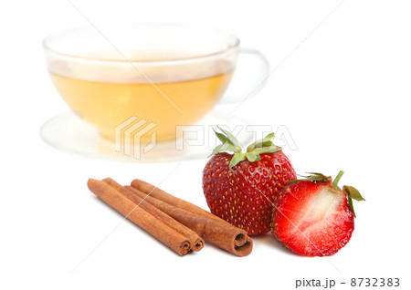 Strawberry with tea 8732383