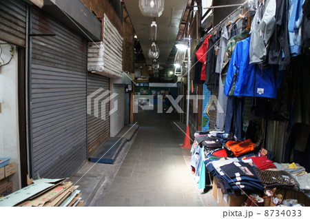 消えゆく光景　下北沢北口駅前食品市場 8734033