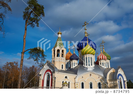 Bathed the new church of Novo-Peredelkino. 8734795