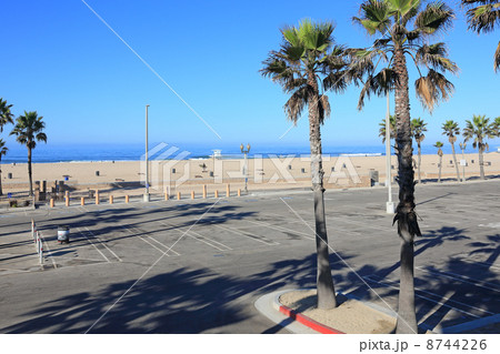 ロサンゼルス近郊、ビーチの駐車場 ロサンゼルス近郊、ビーチの駐車場 8744226