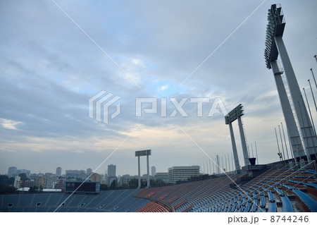 聖火台と空 8744246