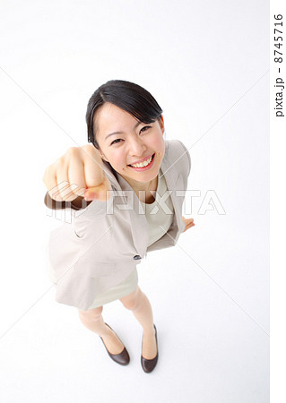 パンチ・女性 パンチ・女性 8745716